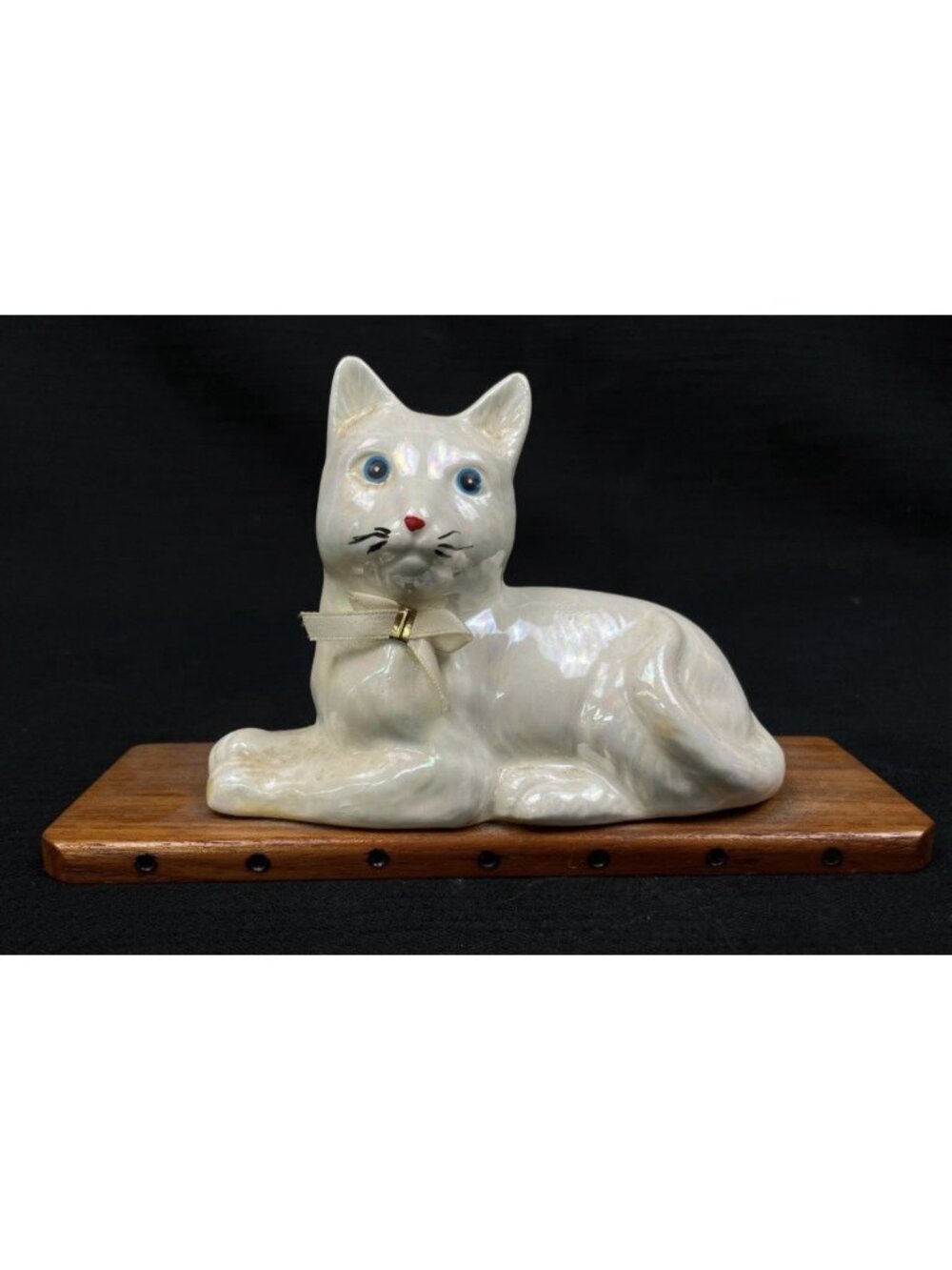 Vintage Porcelain Victor Designed Cat Figurine